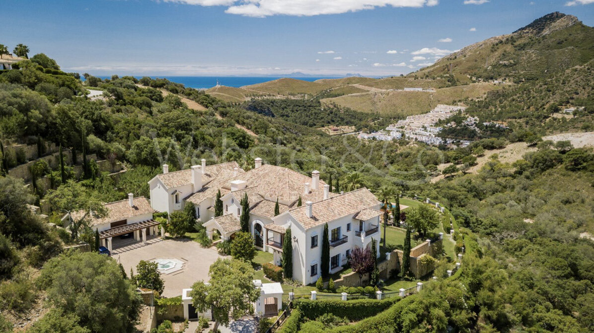 Villa Grand - Opulent Home in La Zagaleta