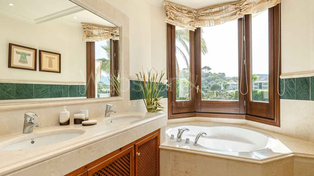 Villa Isla - Frontline Golf in La Zagaleta