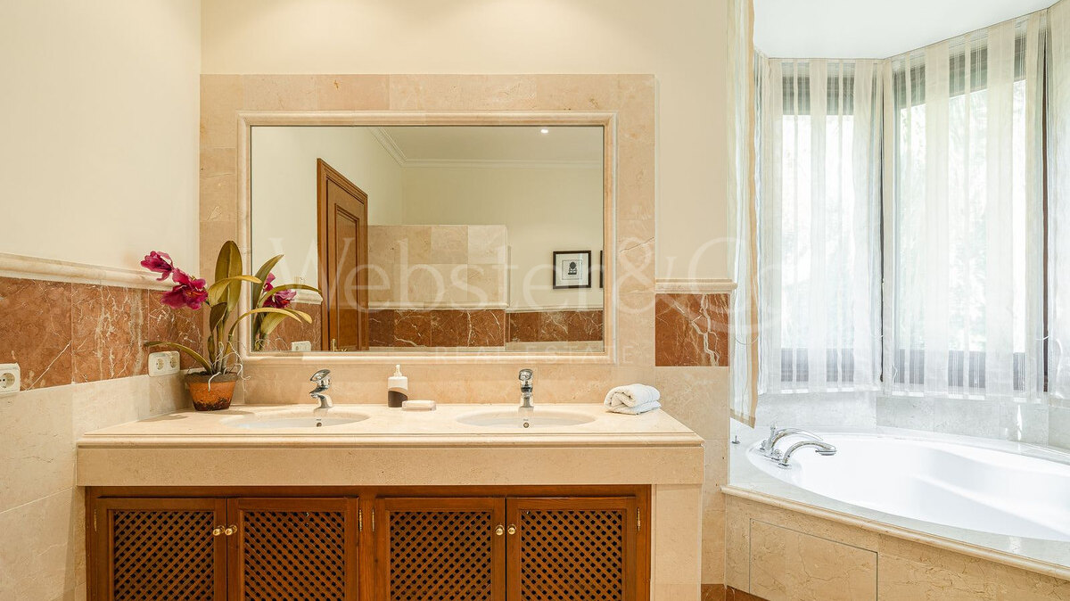 Villa Isla - Frontline Golf in La Zagaleta