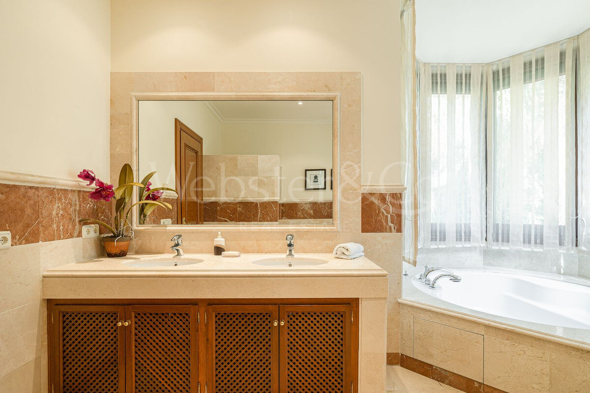 Villa Isla - Frontline Golf in La Zagaleta