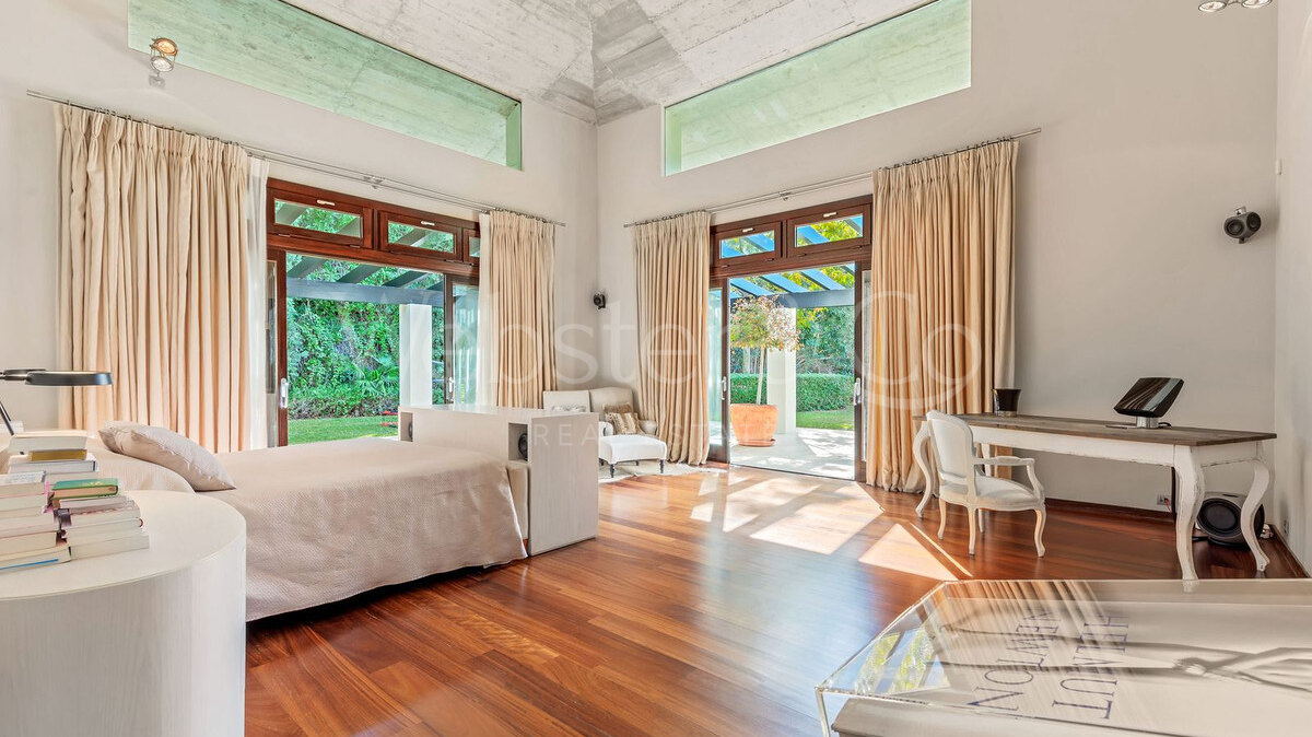 Villa Majestic - Traditional Estate in La Zagaleta