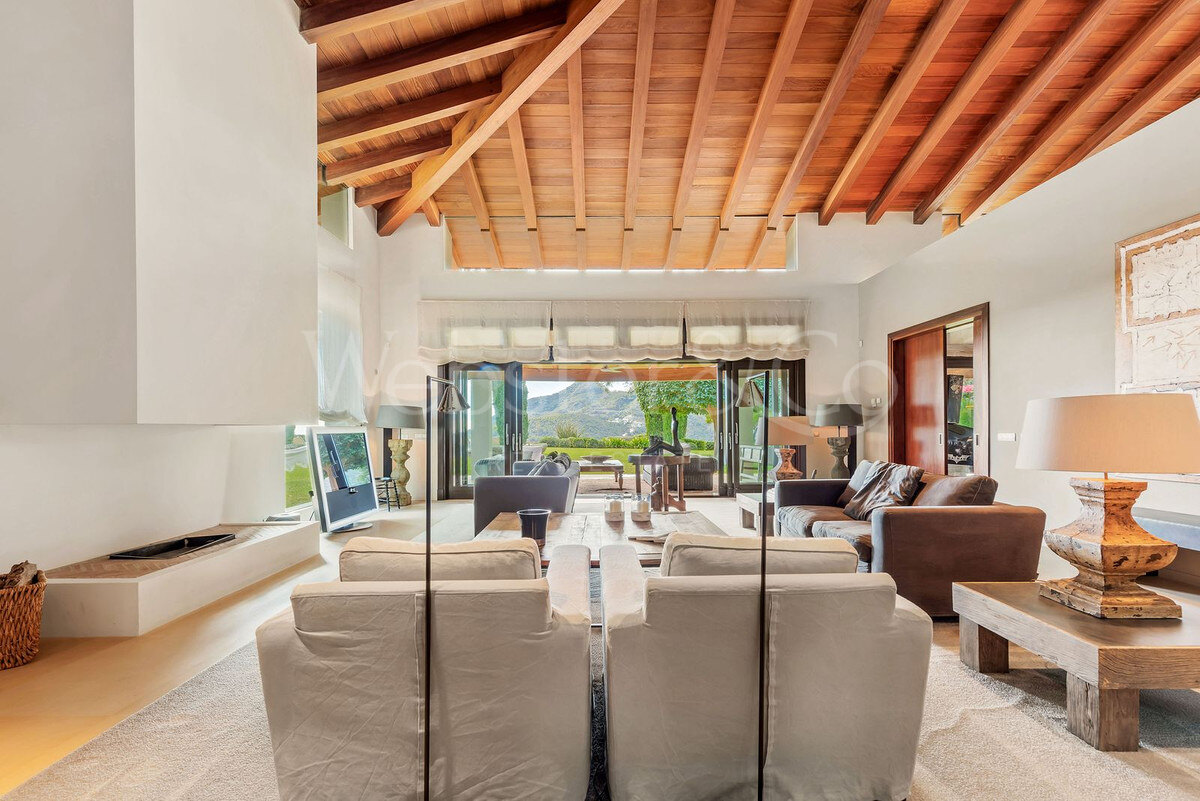 Villa Majestic - Traditional Estate in La Zagaleta