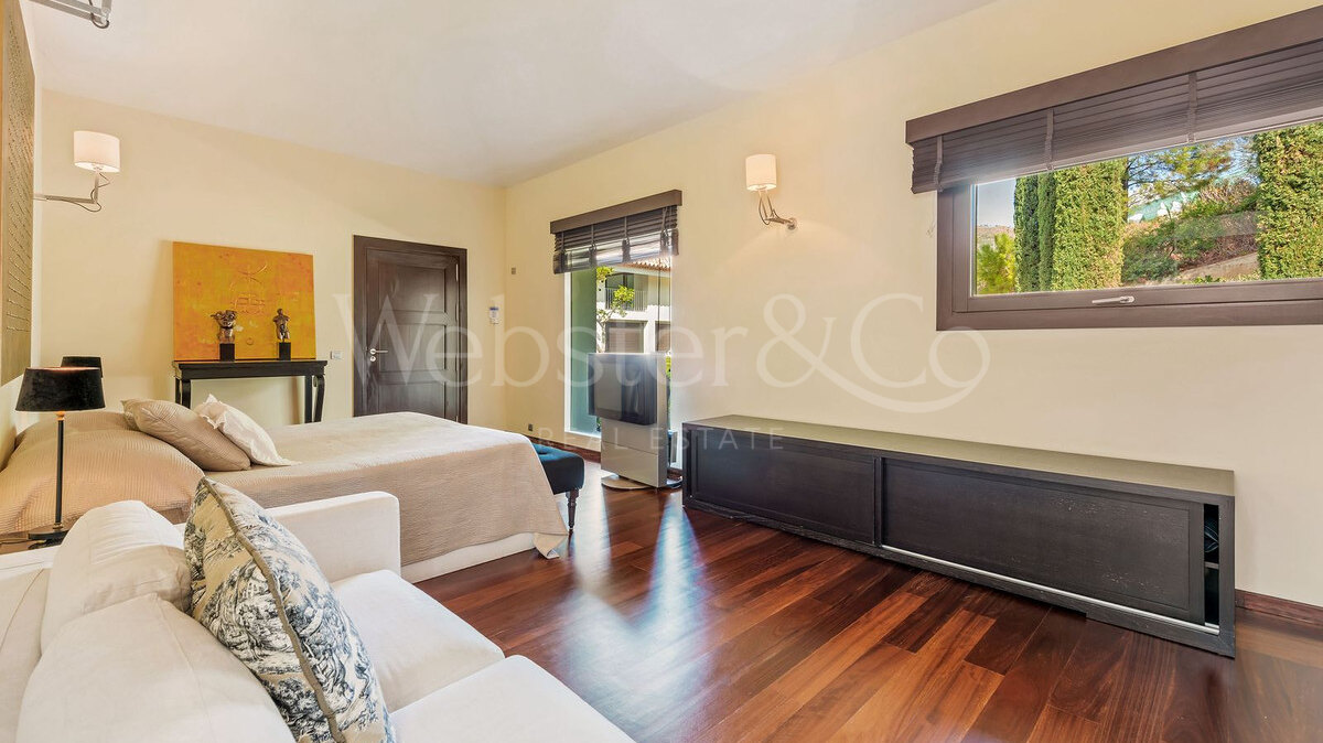 Villa Majestic - Traditional Estate in La Zagaleta