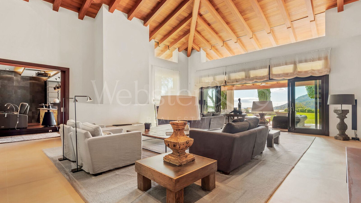 Villa Majestic - Traditional Estate in La Zagaleta