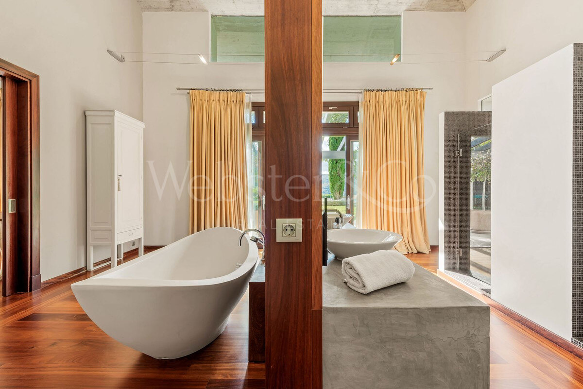 Villa Majestic - Traditional Estate in La Zagaleta