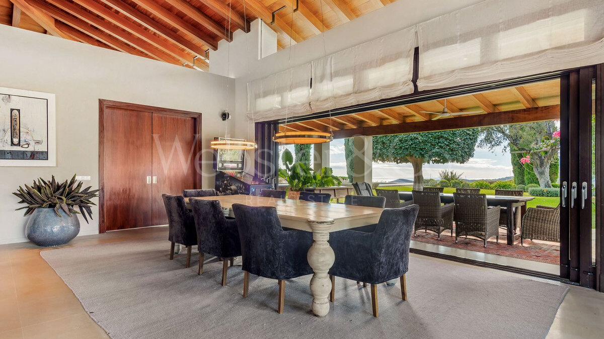 Villa Majestic - Traditional Estate in La Zagaleta