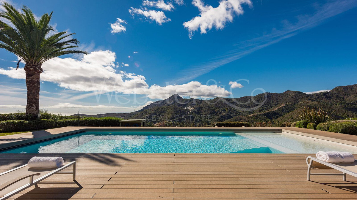 Villa Majestic - Traditional Estate in La Zagaleta