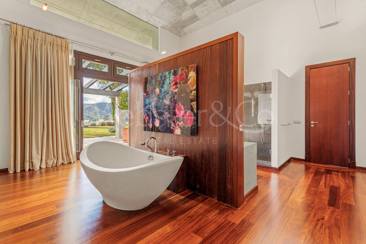 Villa Majestic - Traditional Estate in La Zagaleta