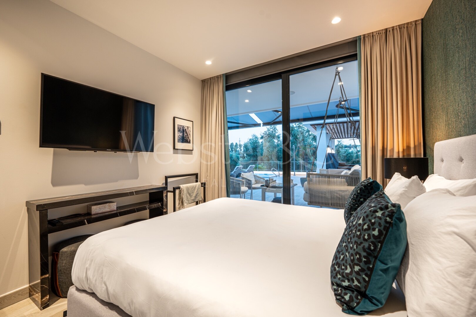 Villa Bond - Utmost Luxury in Nueva Andalucía