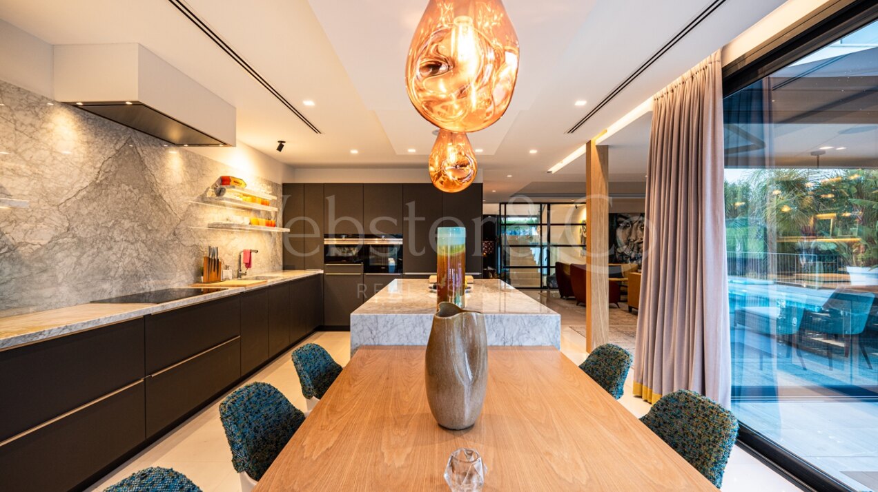 Villa Bond - Utmost Luxury in Nueva Andalucía