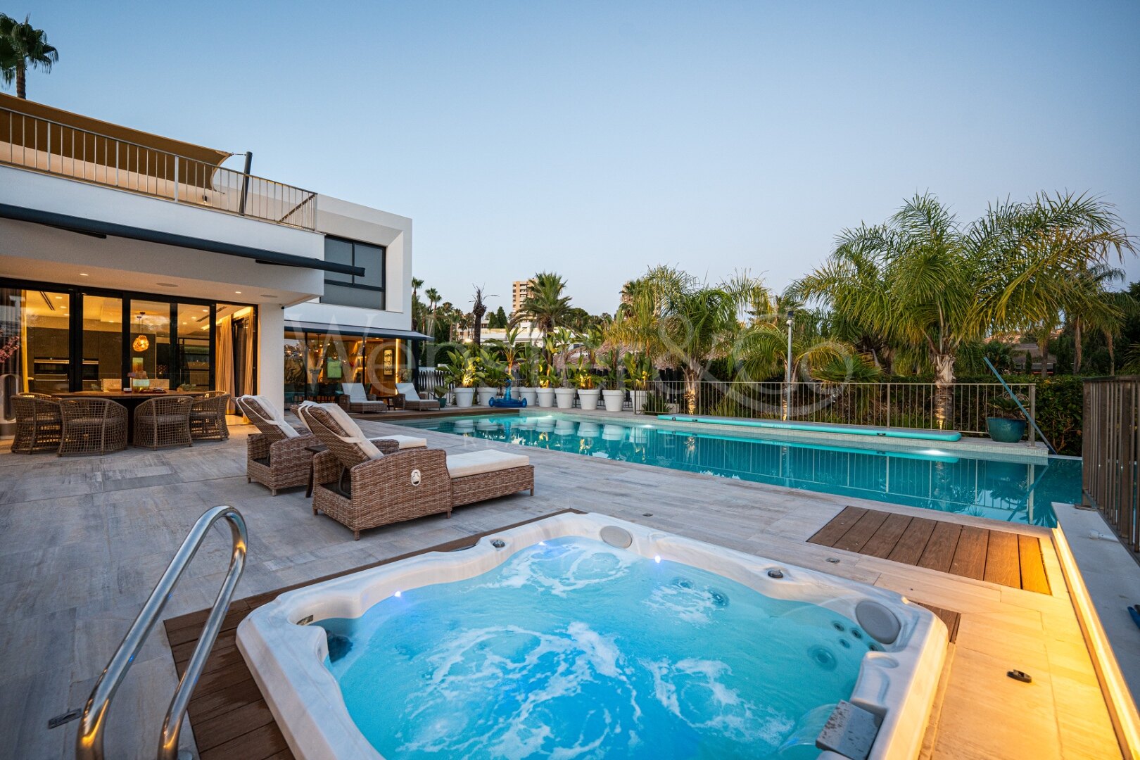 Villa Bond - Utmost Luxury in Nueva Andalucía