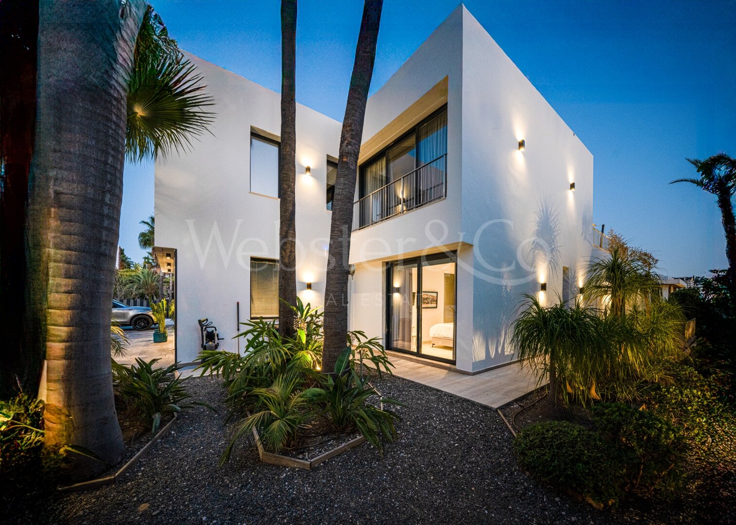 Villa Bond - Utmost Luxury in Nueva Andalucía