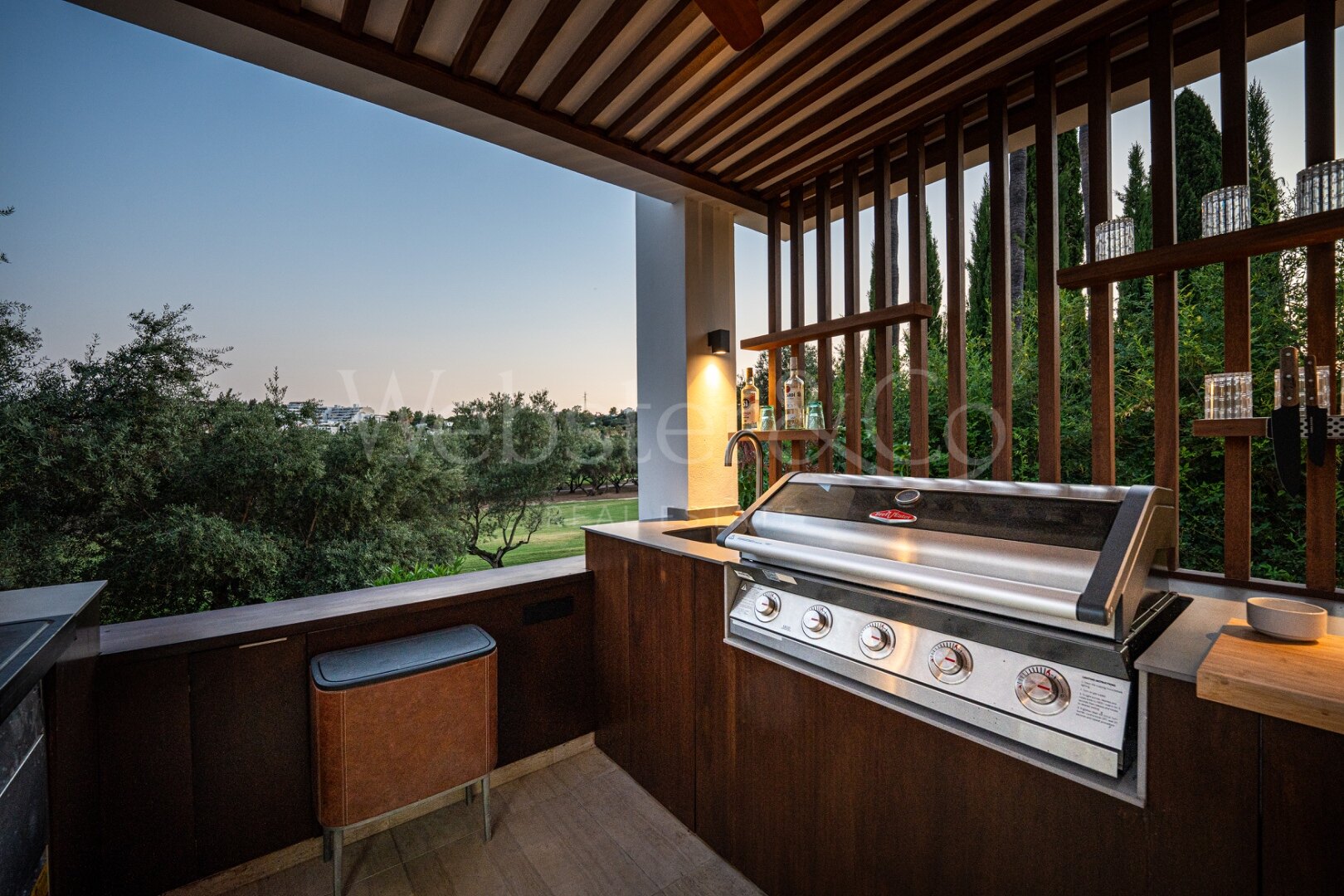 Villa Bond - Utmost Luxury in Nueva Andalucía