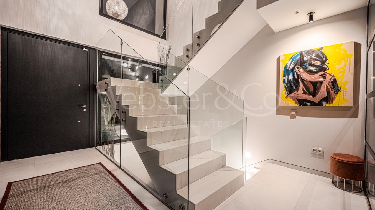 Villa Bond - Utmost Luxury in Nueva Andalucía