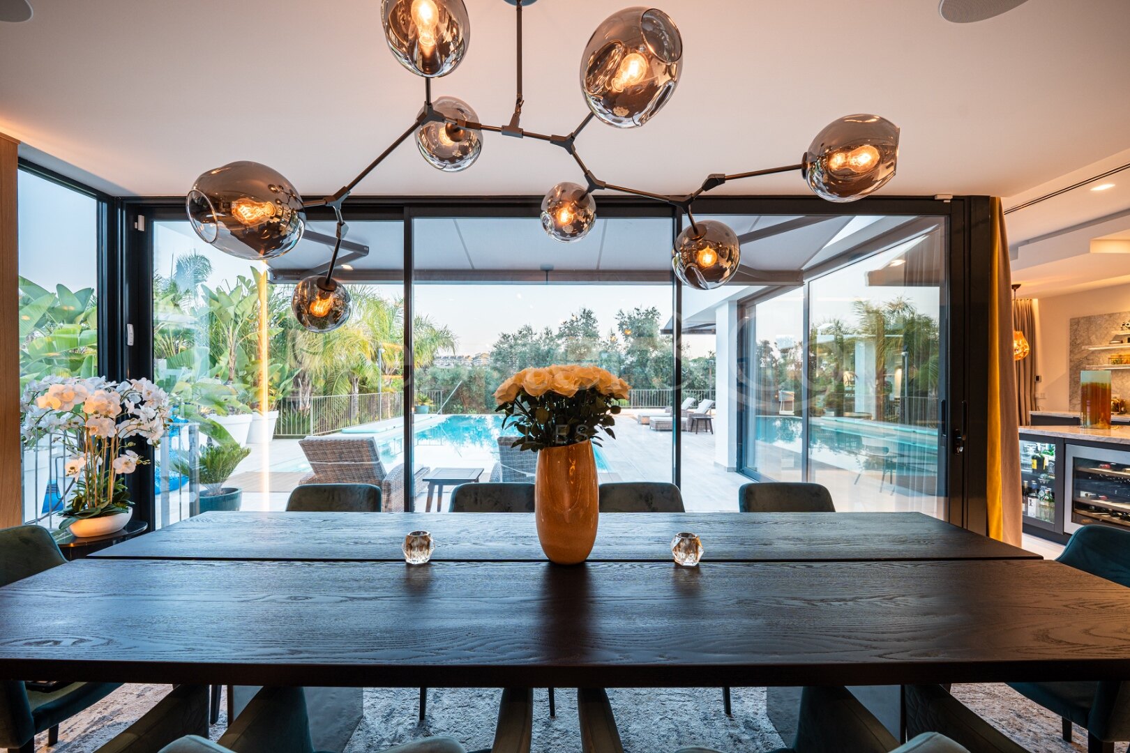 Villa Bond - Utmost Luxury in Nueva Andalucía