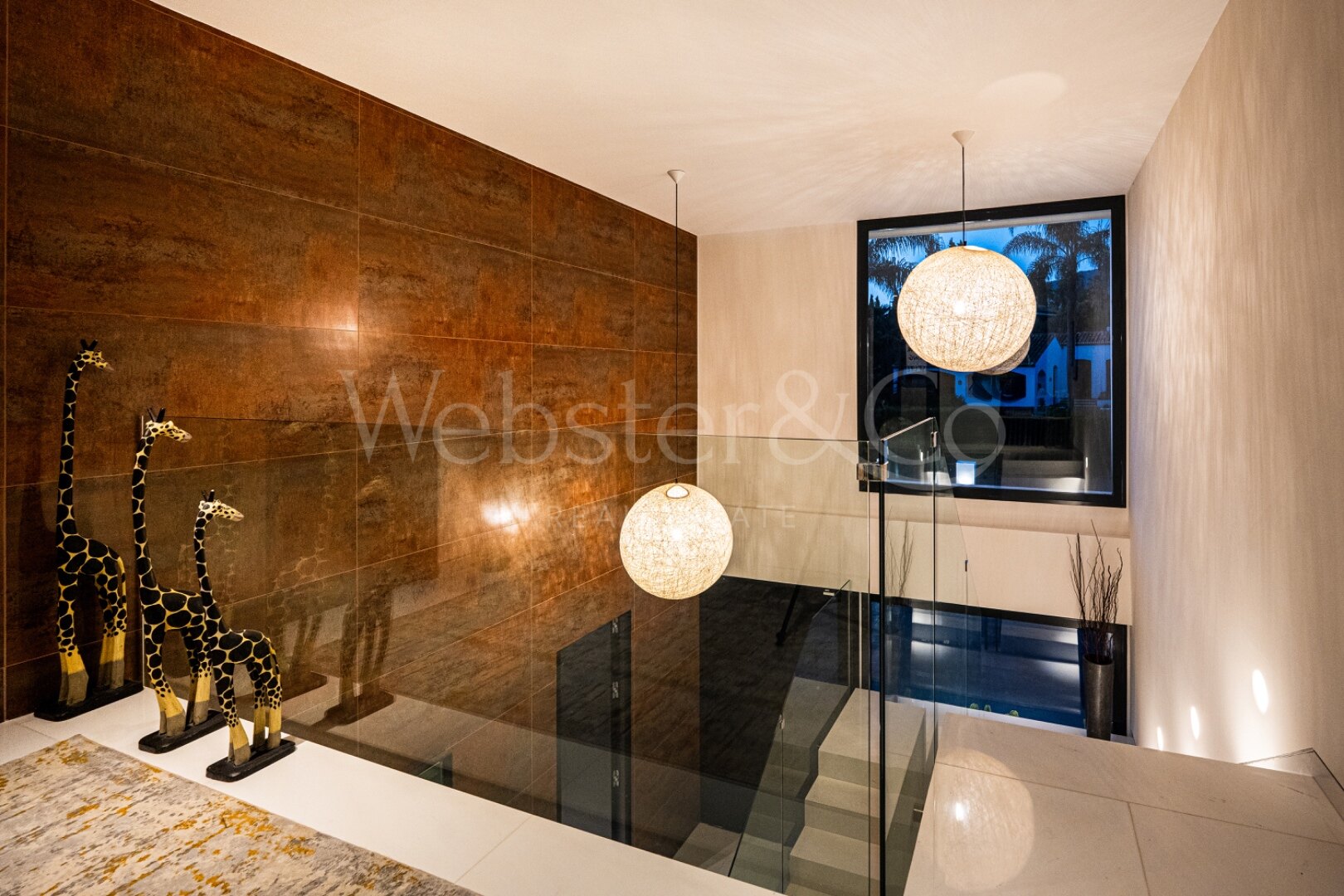 Villa Bond - Utmost Luxury in Nueva Andalucía