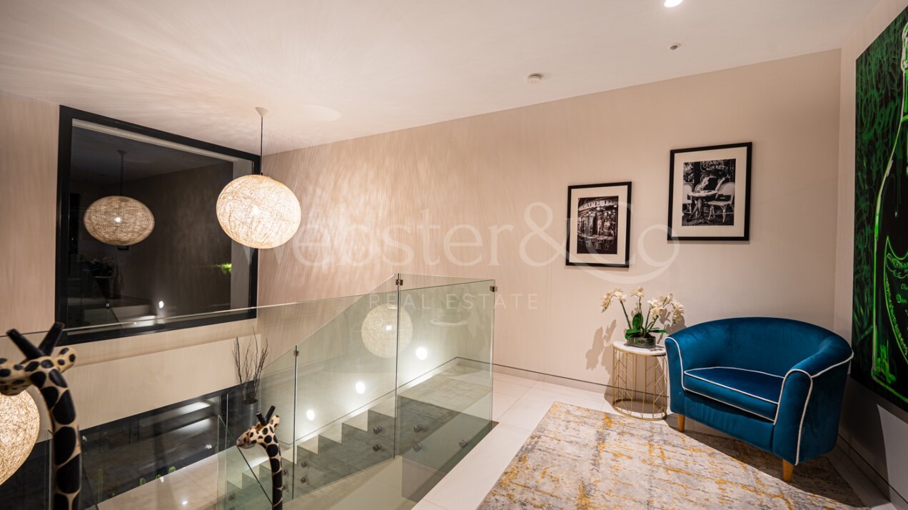 Villa Bond - Utmost Luxury in Nueva Andalucía