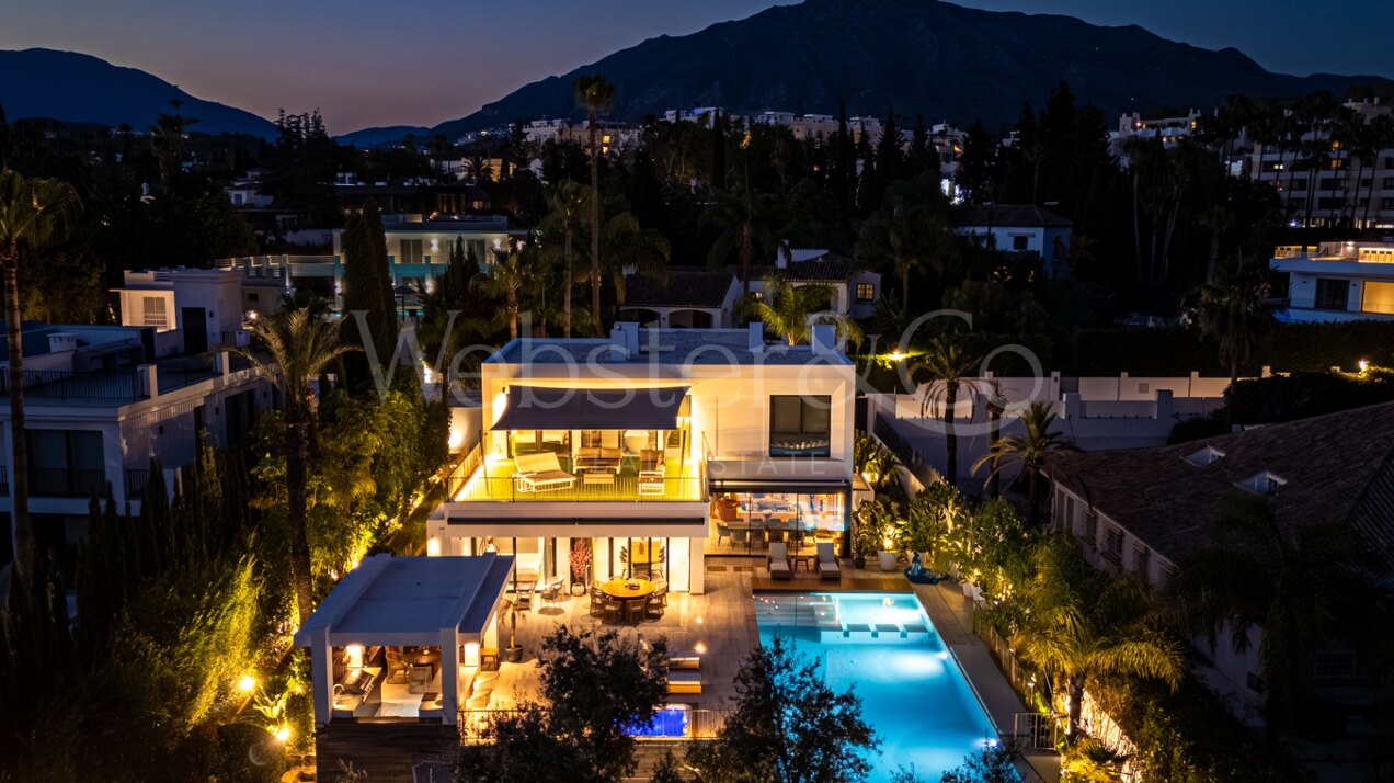 Villa Bond - Utmost Luxury in Nueva Andalucía