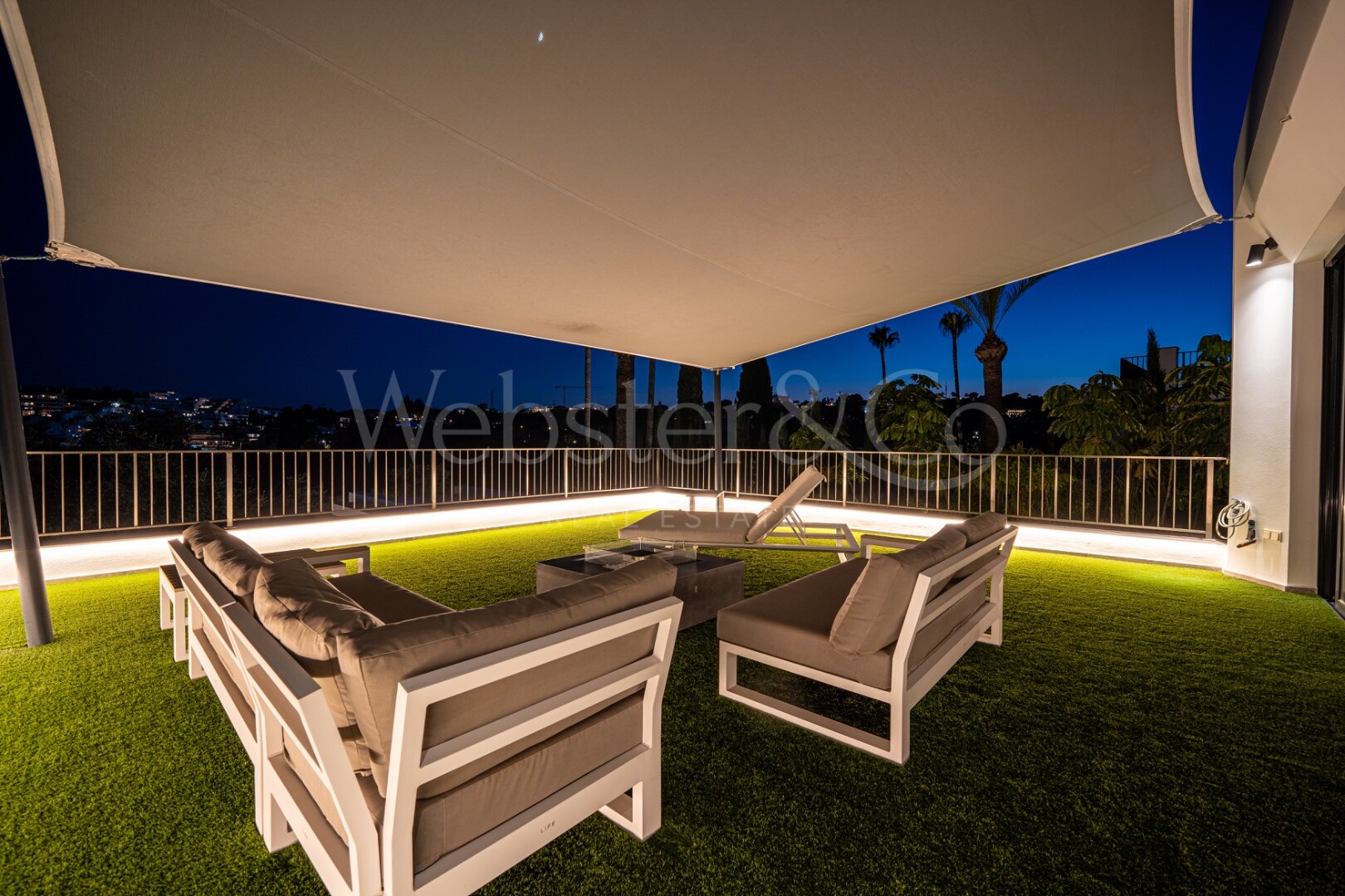 Villa Bond - Utmost Luxury in Nueva Andalucía