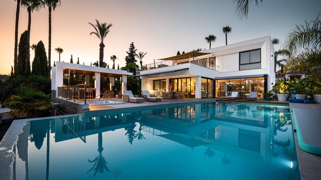 Villa Bond - Utmost Luxury in Nueva Andalucía