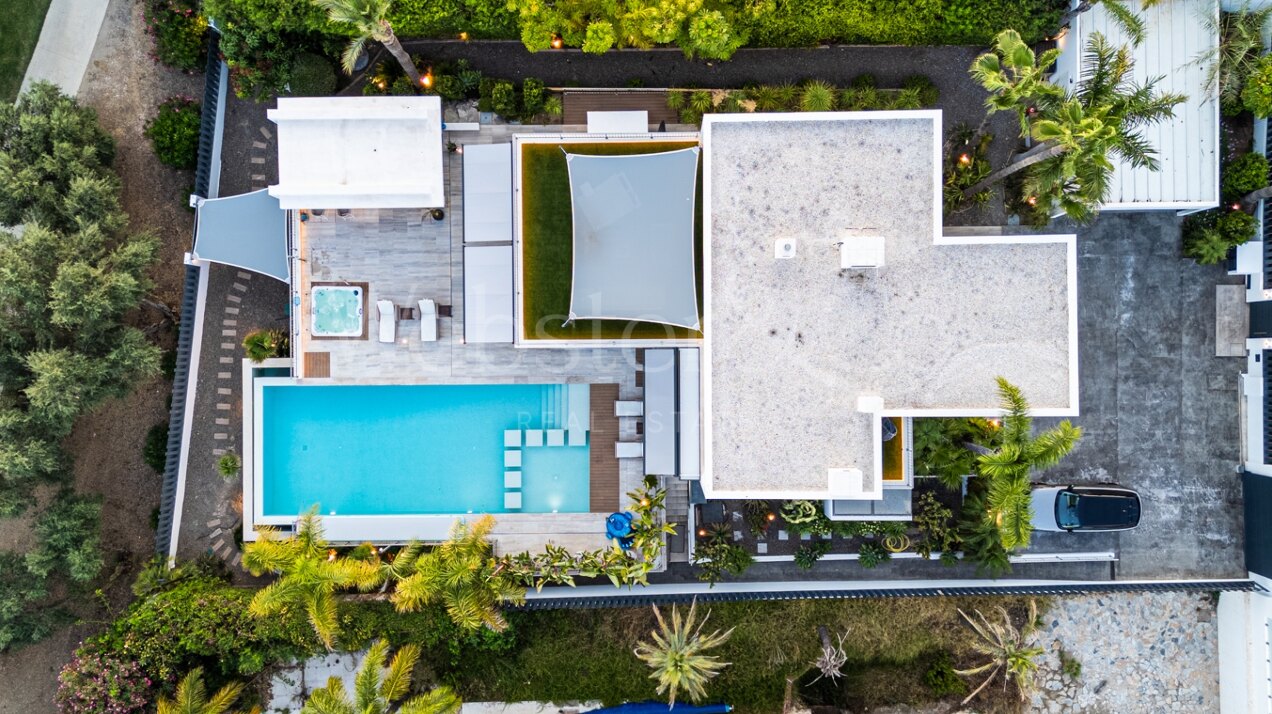 Villa Bond - Utmost Luxury in Nueva Andalucía