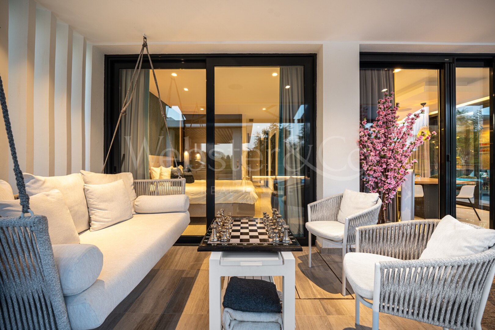 Villa Bond - Utmost Luxury in Nueva Andalucía