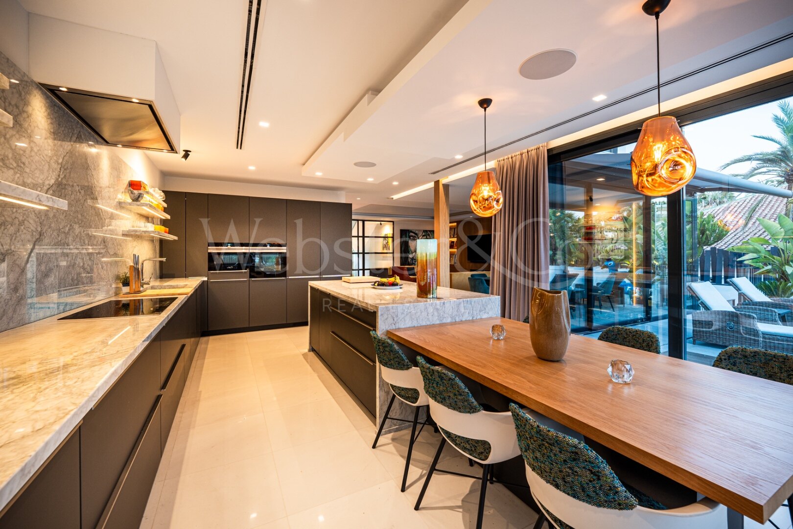 Villa Bond - Utmost Luxury in Nueva Andalucía