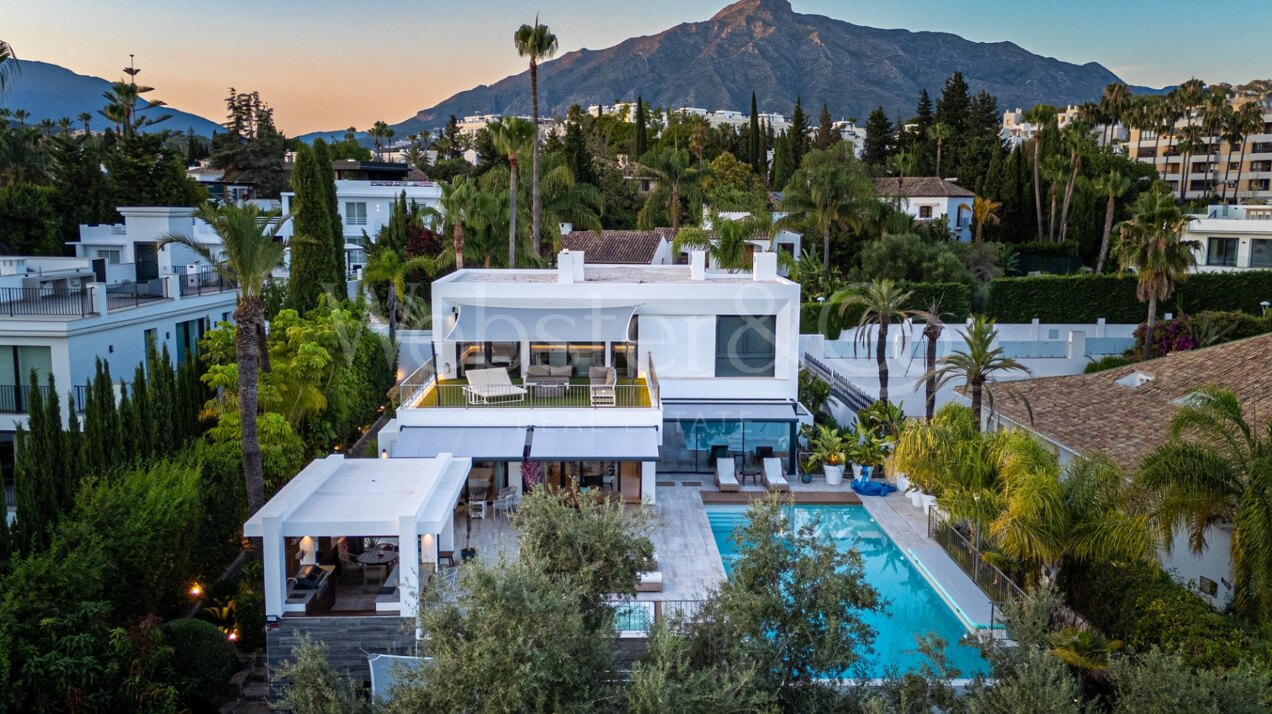 Villa Bond - Utmost Luxury in Nueva Andalucía