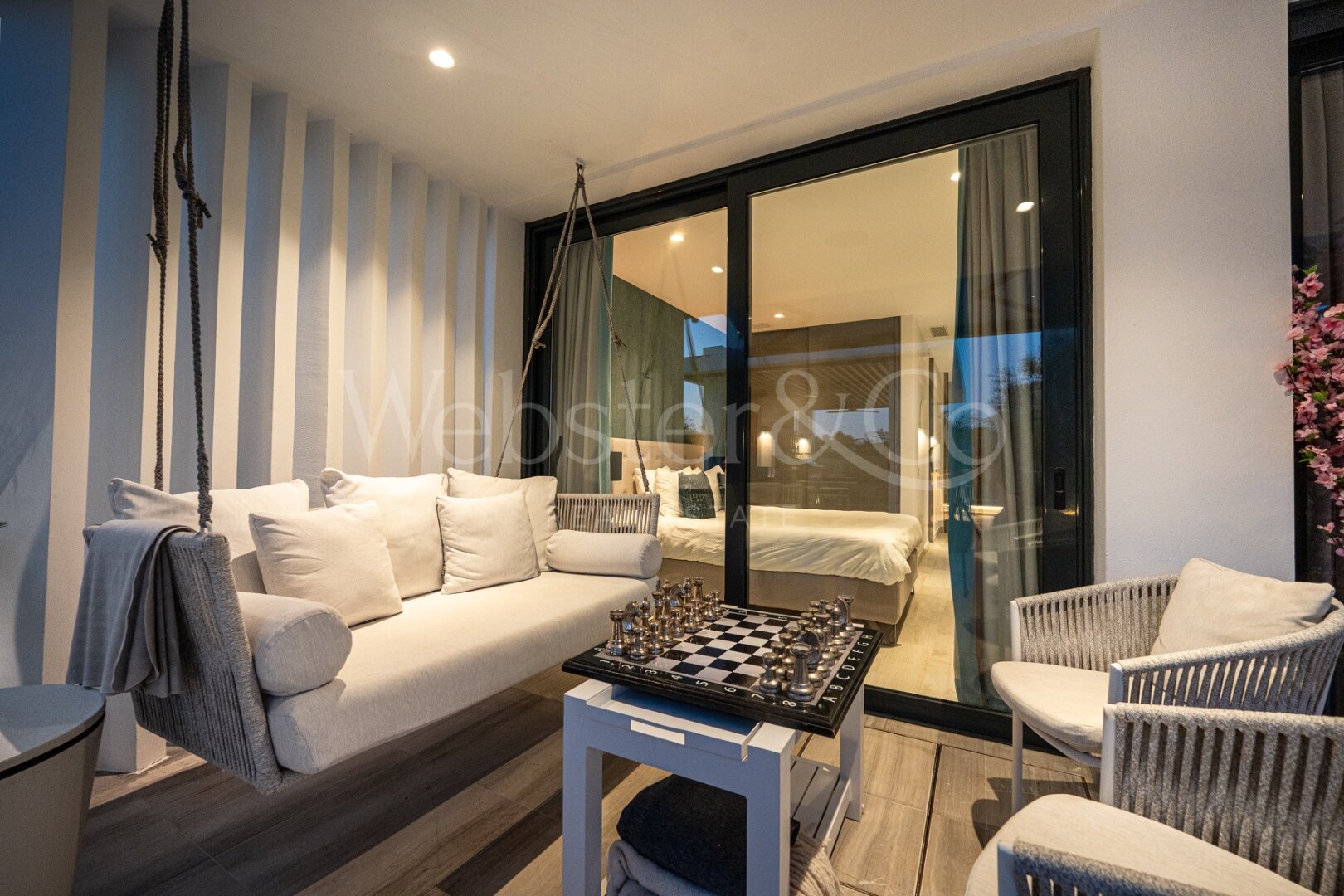 Villa Bond - Utmost Luxury in Nueva Andalucía