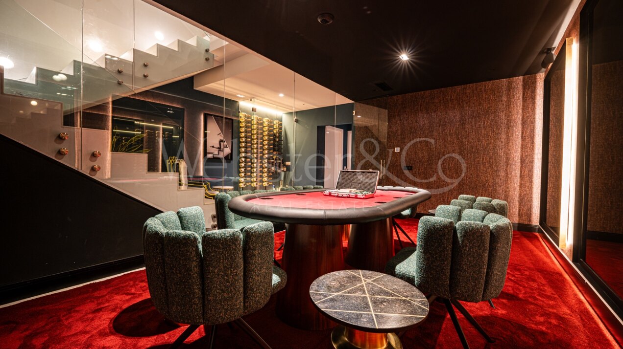 Villa Bond - Utmost Luxury in Nueva Andalucía