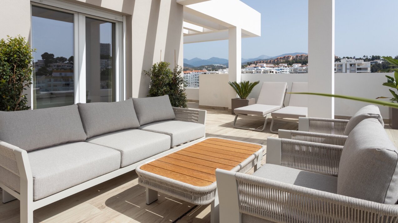 Refined coastal living at its finest in this penthouse