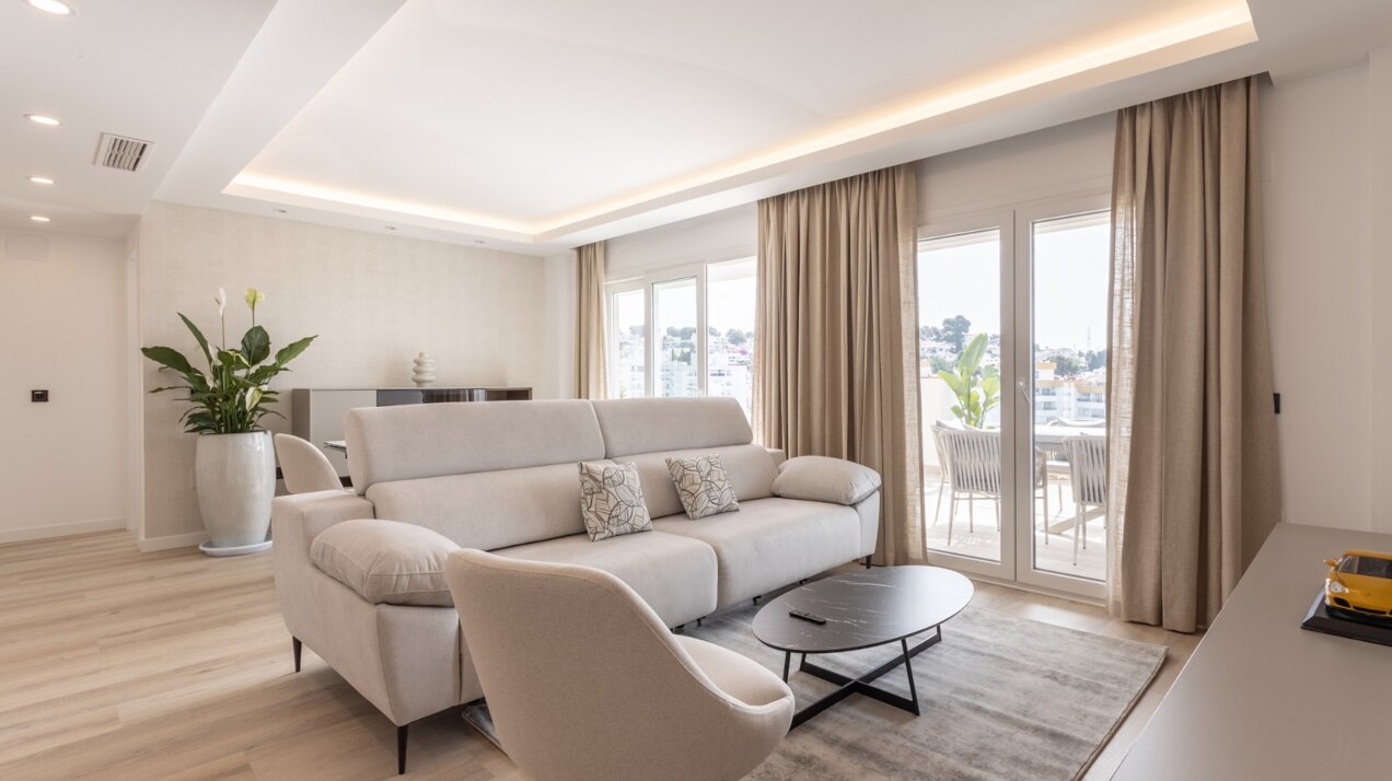 Refined coastal living at its finest in this penthouse