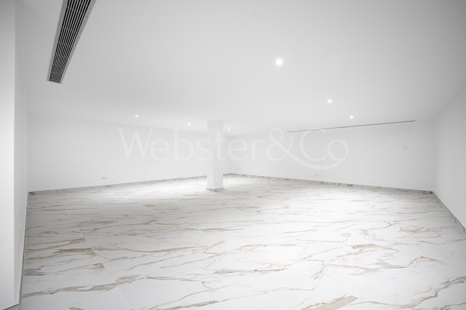 Villa Roma - Classical Elegance in Los Monteros