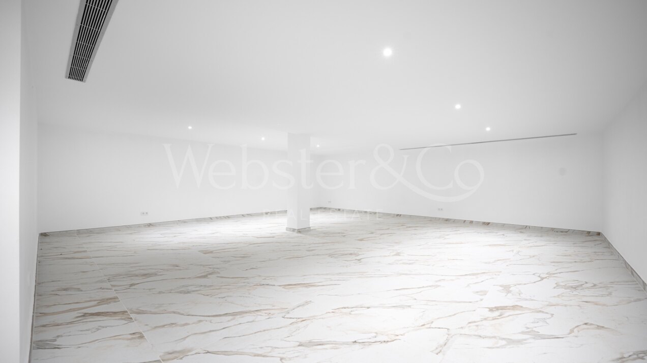 Villa Roma - Classical Elegance in Los Monteros