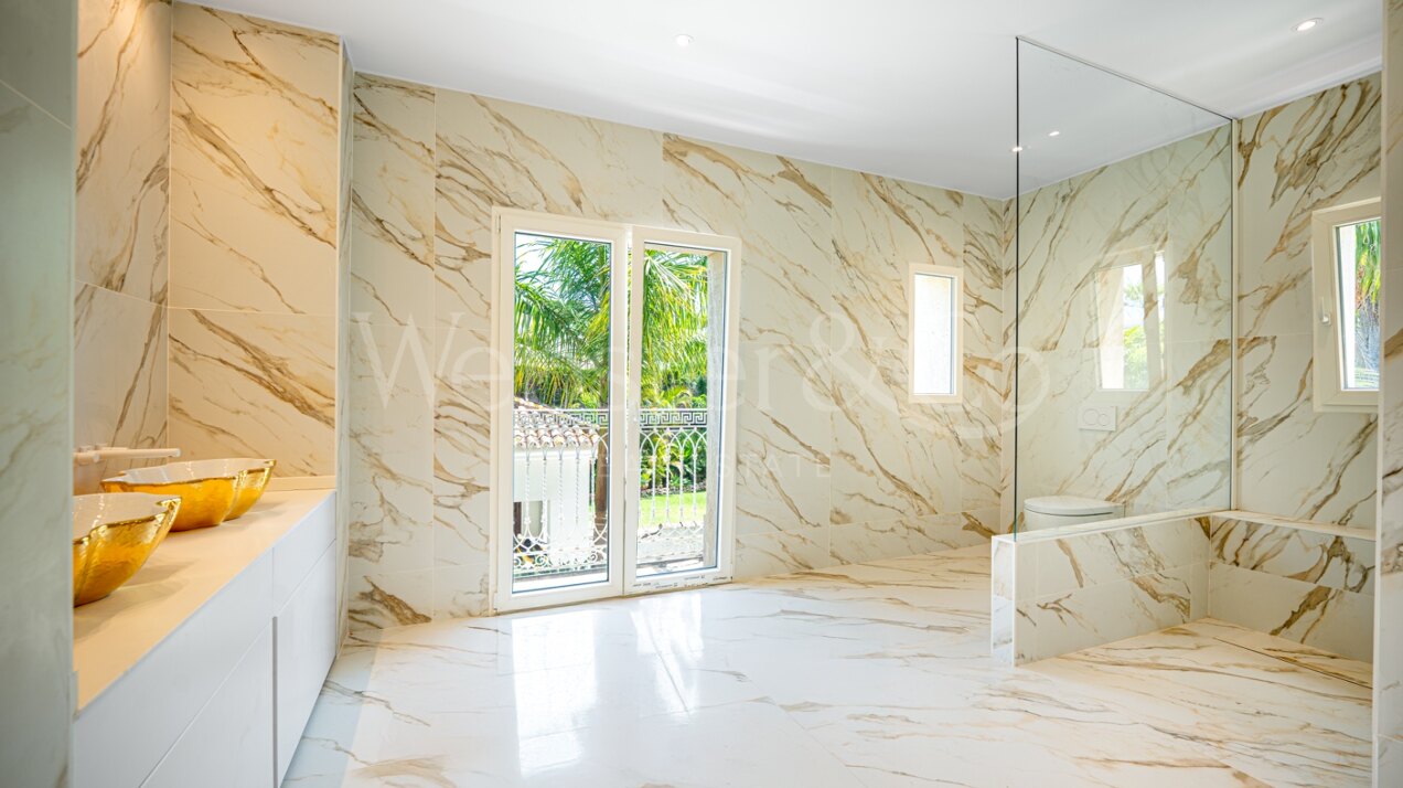 Villa Roma - Classical Elegance in Los Monteros