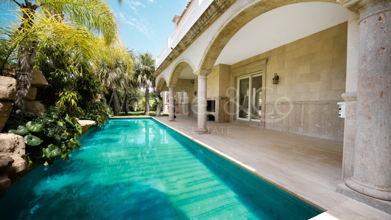 Villa Roma - Classical Elegance in Los Monteros