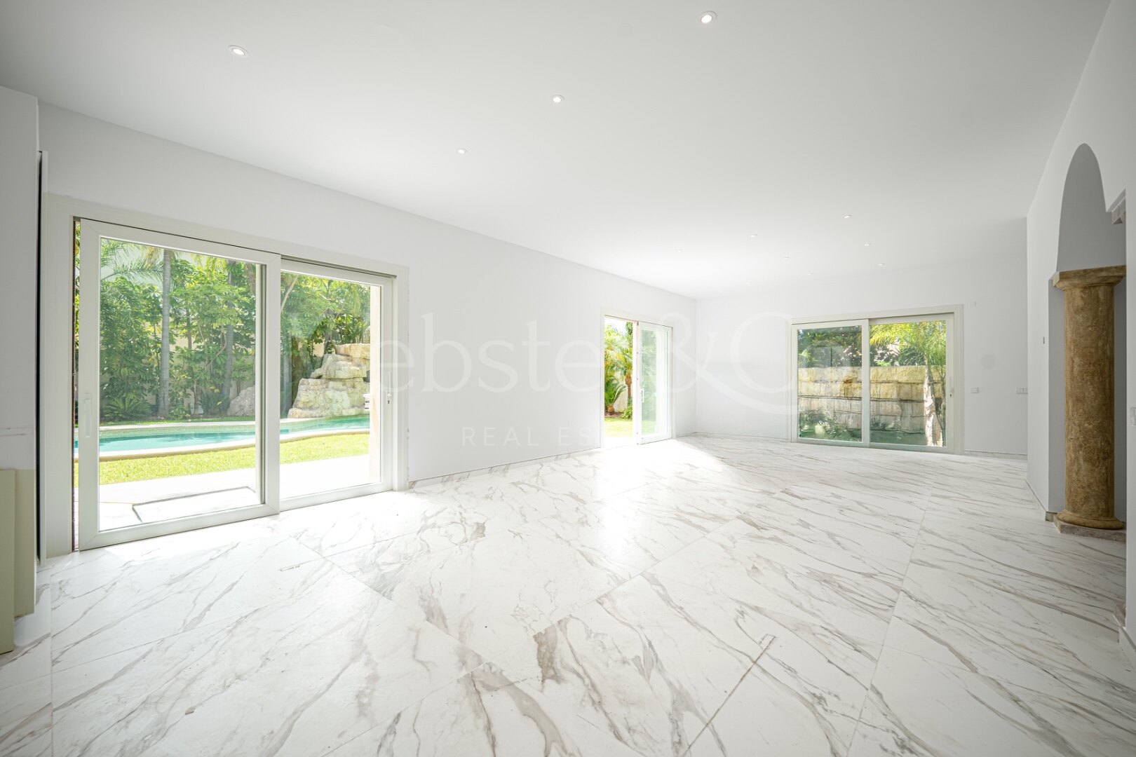 Villa Roma - Classical Elegance in Los Monteros