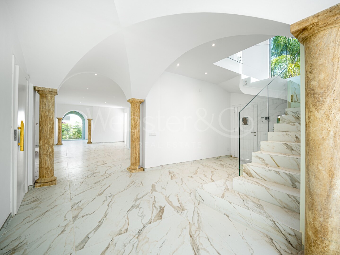 Villa Roma - Classical Elegance in Los Monteros