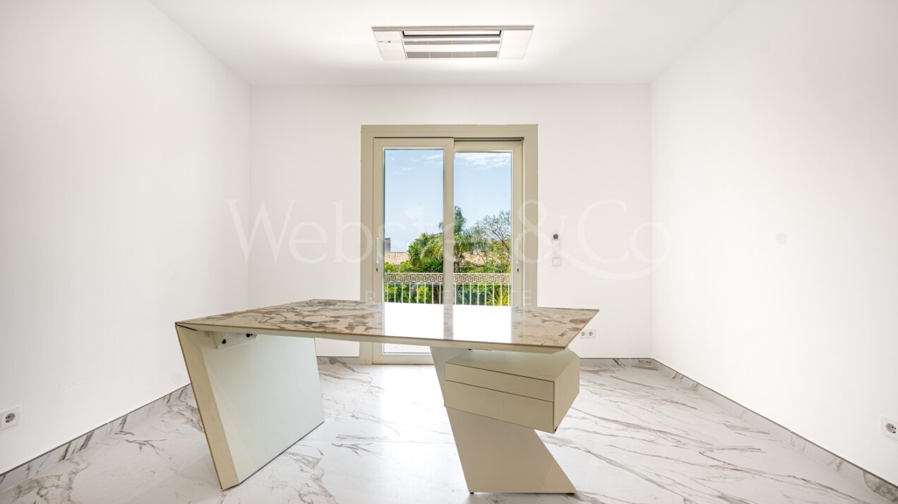 Villa Roma - Classical Elegance in Los Monteros