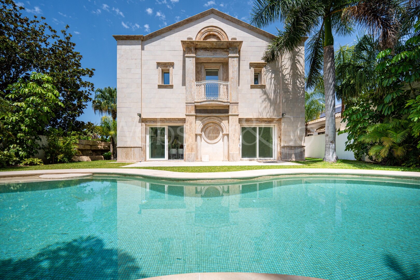 Villa Roma - Classical Elegance in Los Monteros