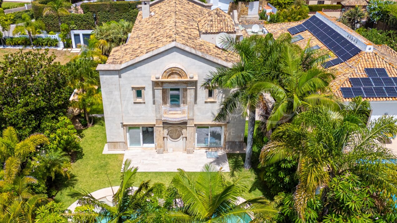 Villa Roma - Classical Elegance in Los Monteros