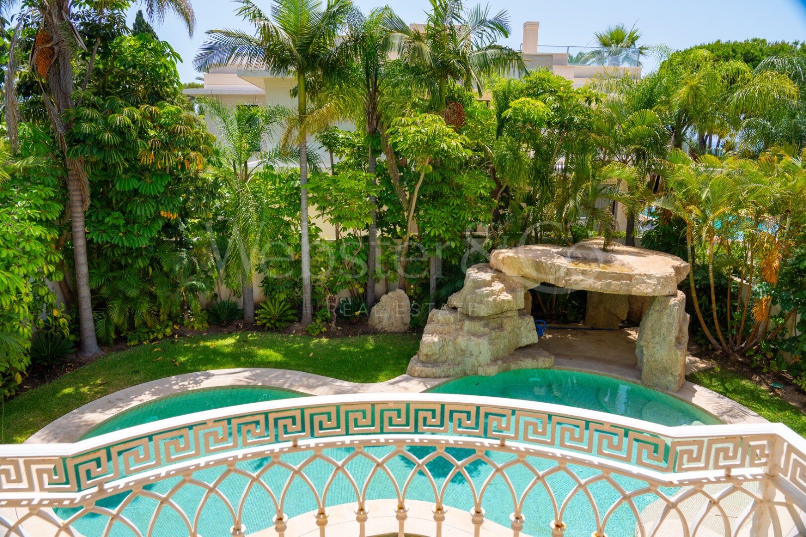 Villa Roma - Classical Elegance in Los Monteros