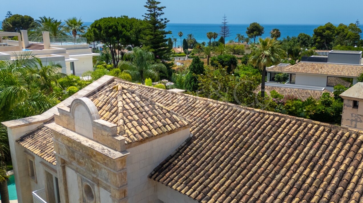 Villa Roma - Classical Elegance in Los Monteros