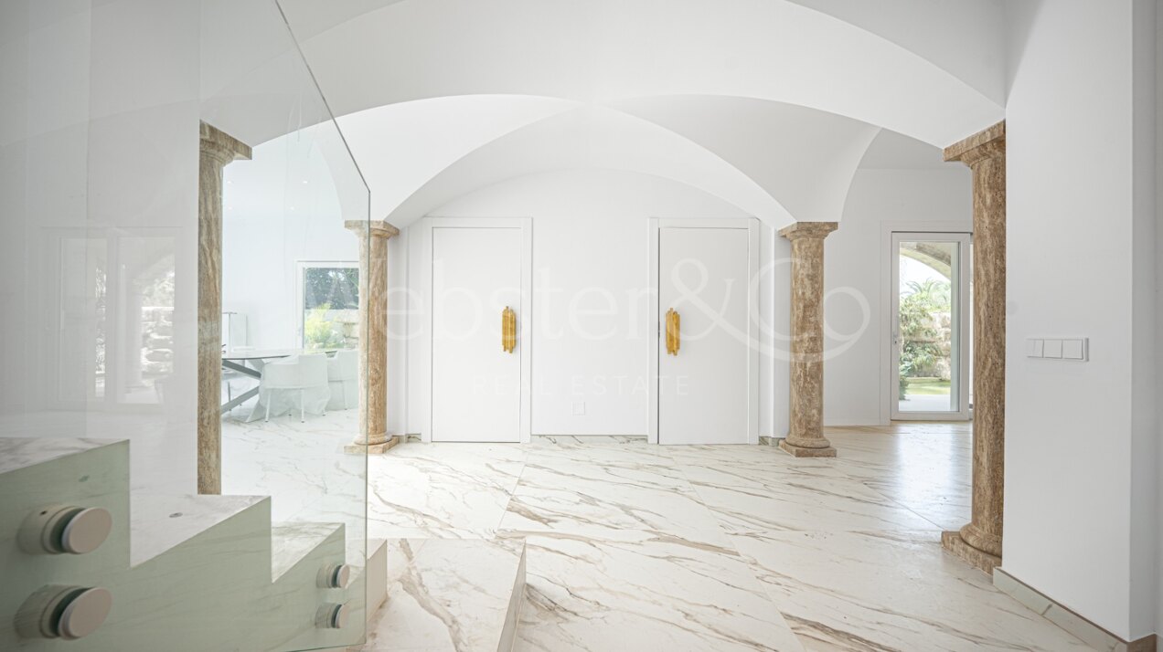 Villa Roma - Classical Elegance in Los Monteros