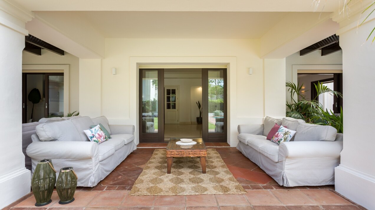 Elegant and refined, this 6 bed villa offers unparalleled luxury together with peace and privacy