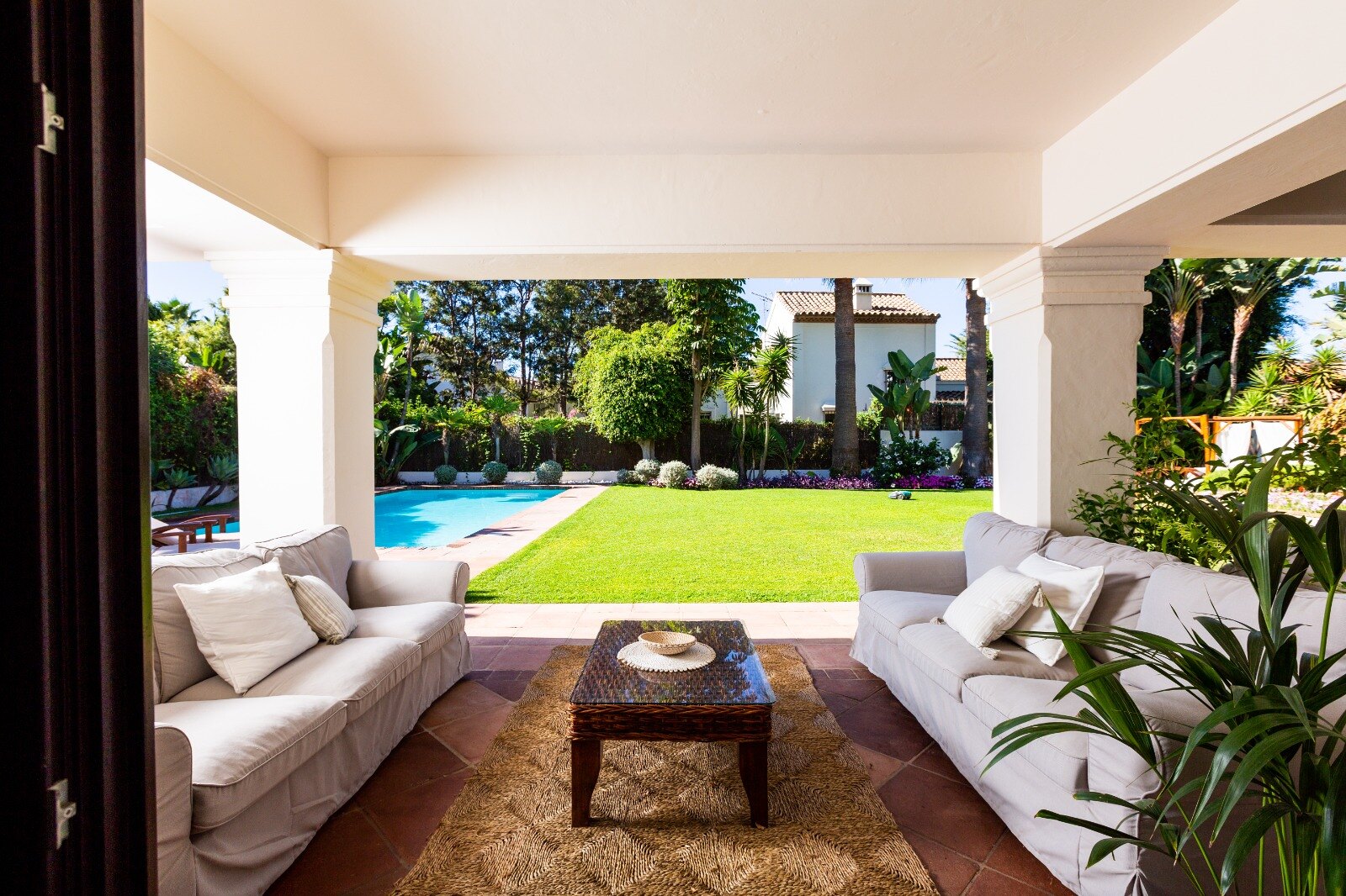 Elegant and refined, this 6 bed villa offers unparalleled luxury together with peace and privacy