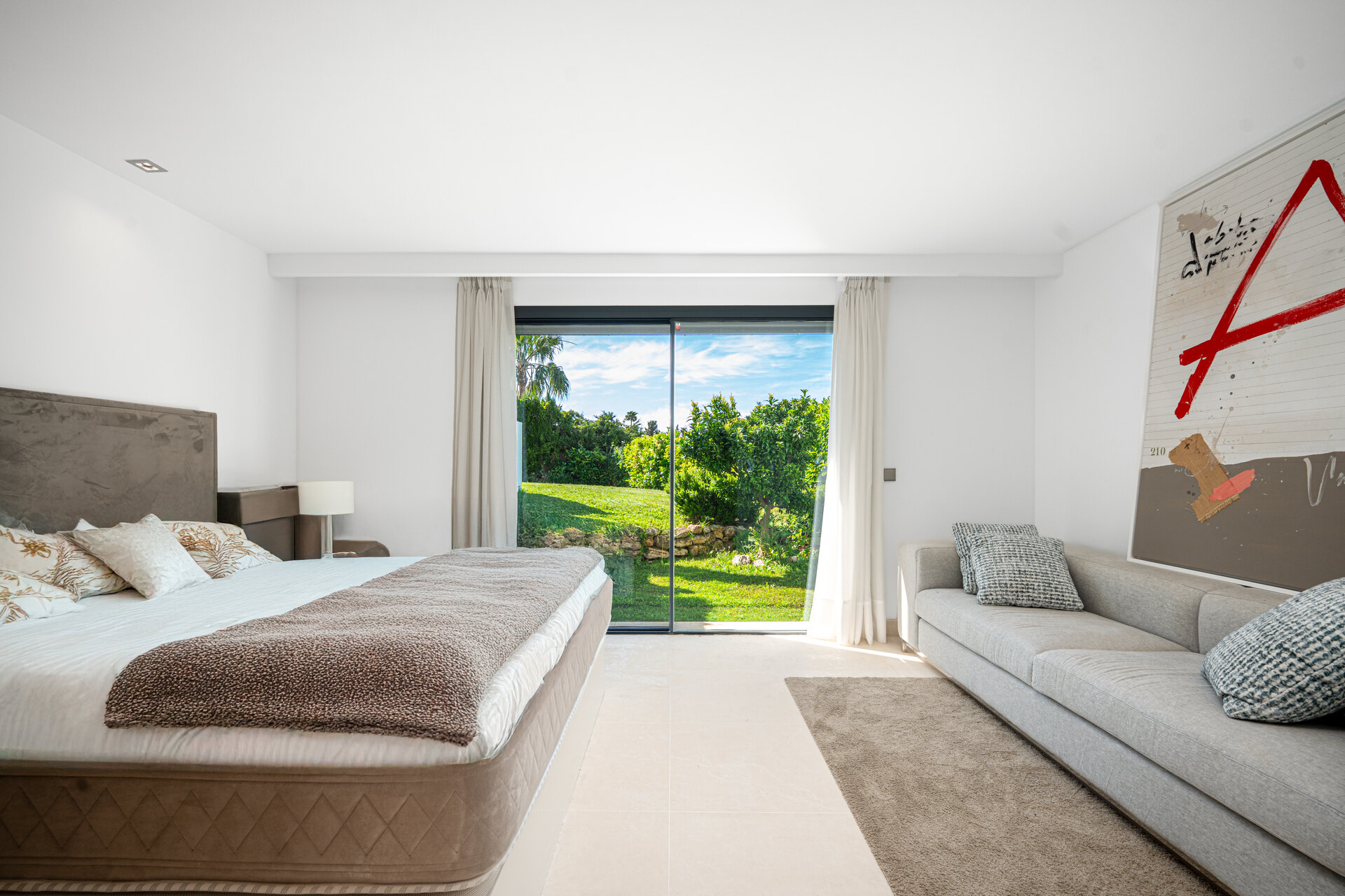 Recently renovated 5 bed villa in Nueva Andalucia epitomises elegance, grace and stunning views