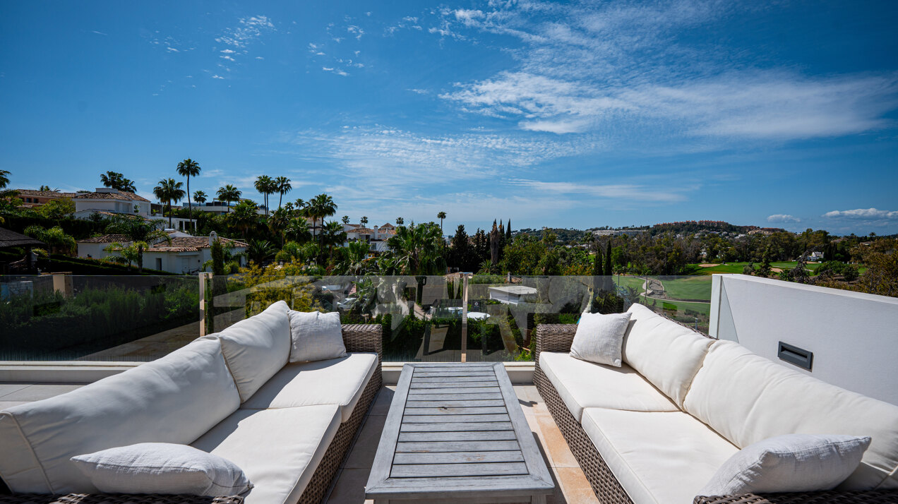 Recently renovated 5 bed villa in Nueva Andalucia epitomises elegance, grace and stunning views