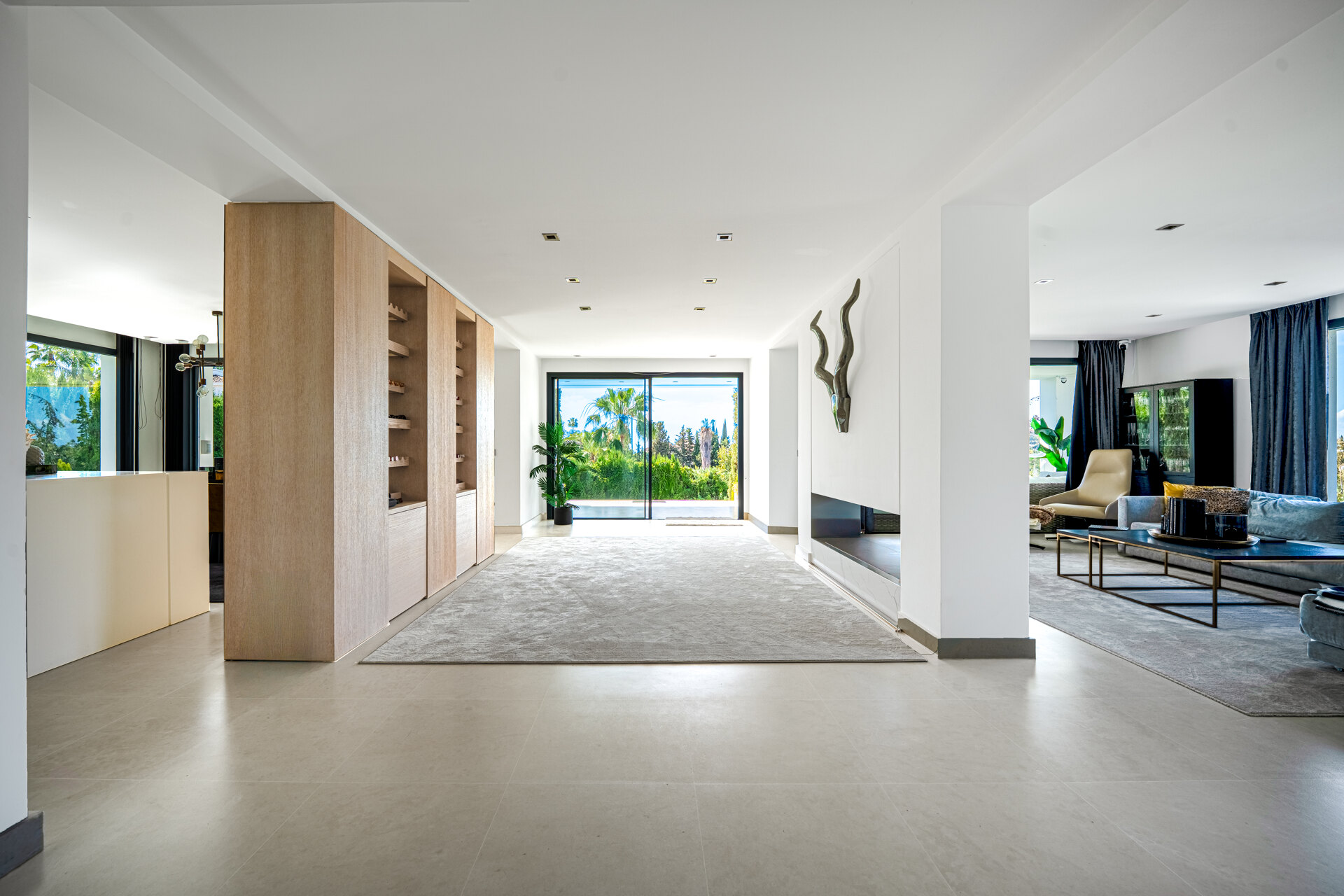 Recently renovated 5 bed villa in Nueva Andalucia epitomises elegance, grace and stunning views
