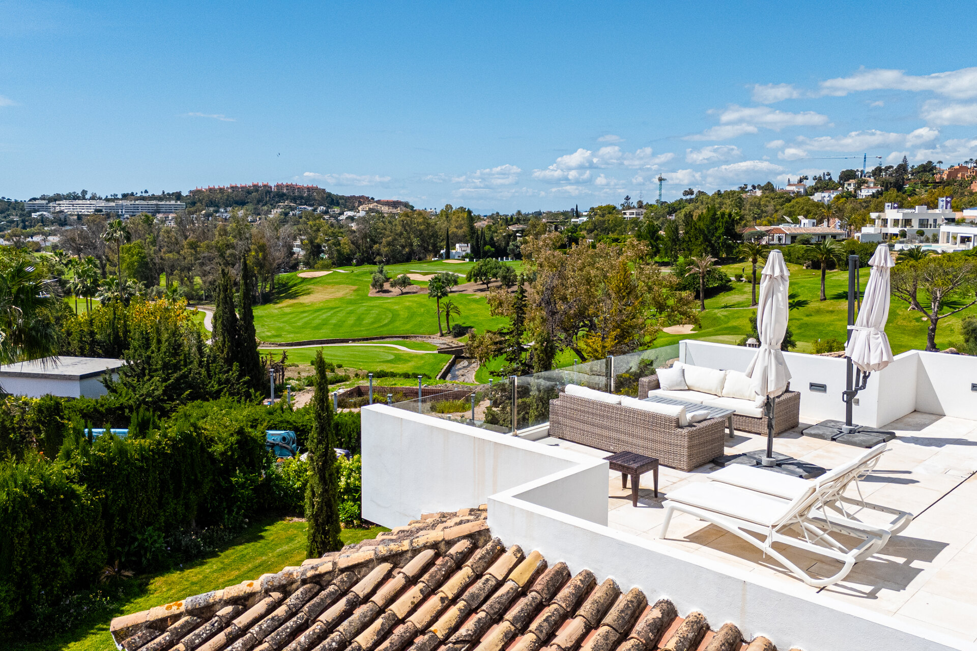 Recently renovated 5 bed villa in Nueva Andalucia epitomises elegance, grace and stunning views